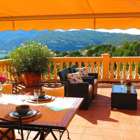 Apartamento En El Puerto De Soller Con Gran Terraza Privada Y Vistas Al Mar. Piscina Comunitaria. Localizado En Un Zona Tranquila Y Muy Soleada. Wifi Gratis Disponible. Parking. Luaran gambar