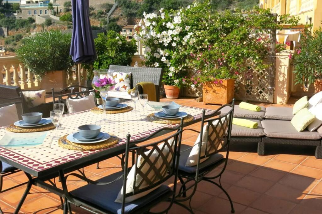 Apartamento En El Puerto De Soller Con Gran Terraza Privada Y Vistas Al Mar. Piscina Comunitaria. Localizado En Un Zona Tranquila Y Muy Soleada. Wifi Gratis Disponible. Parking. Luaran gambar